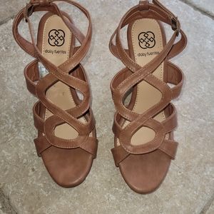 Daisy Fuentes Sandles